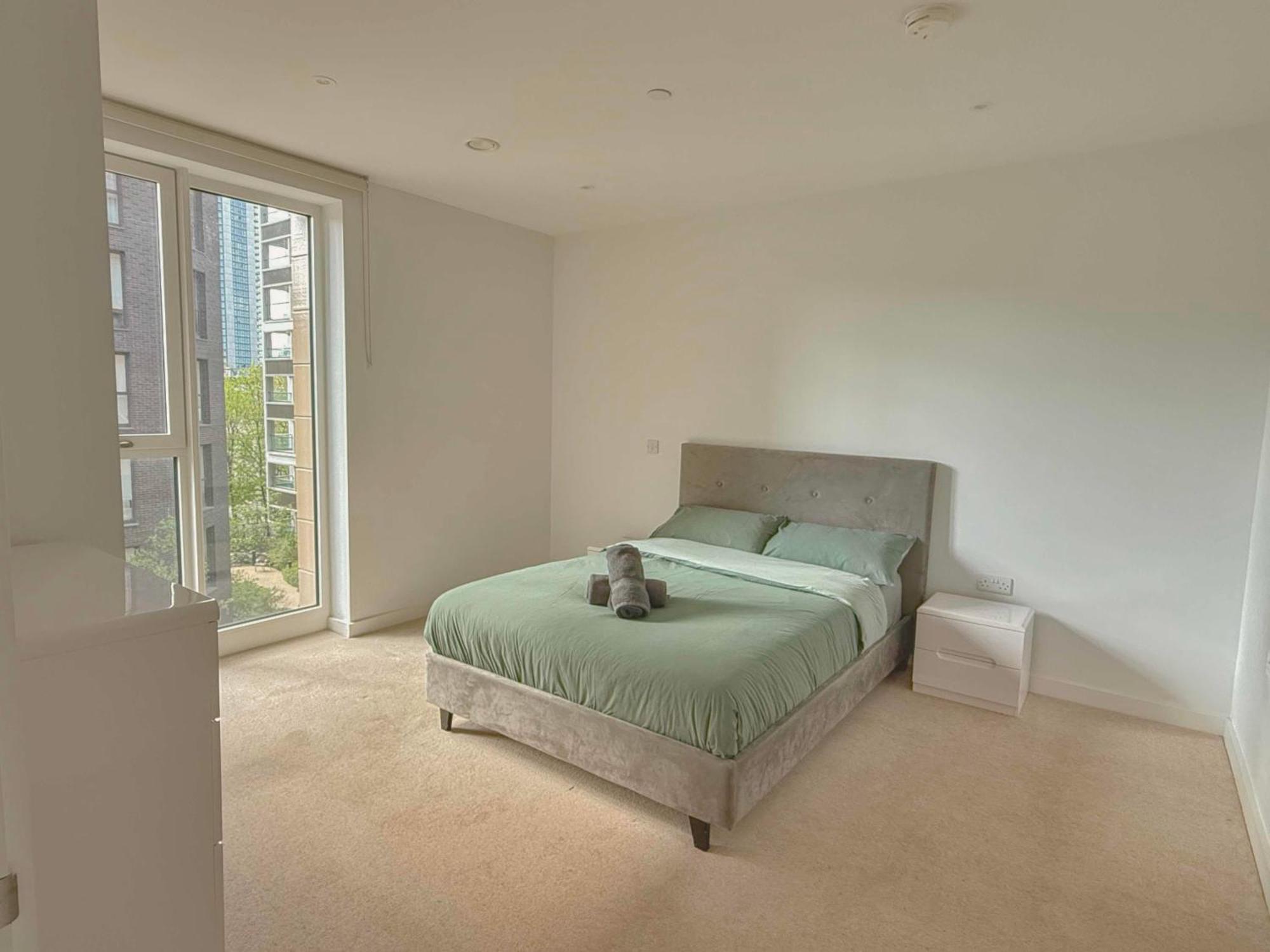 Luxury With Private Balcony In Zone 1 Apartment *
